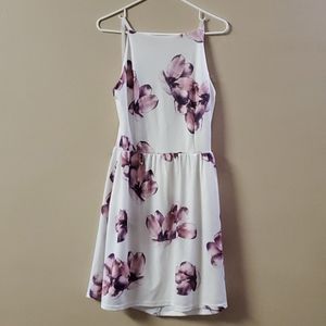 White flower printed dress